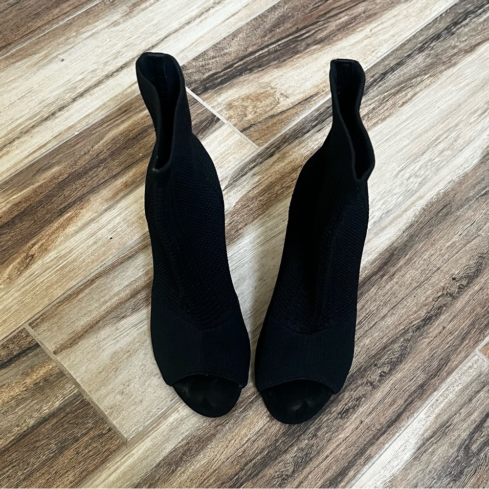 Nicole miller black open toed knit booties